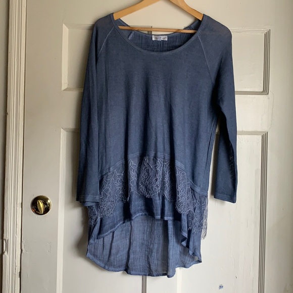 Tops - Fitz & Ginger blue top size M